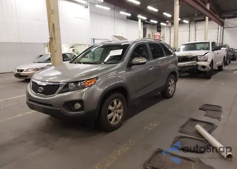 2013 Kia Sorento Lx V6 z USA, uszkodzony, nr VIN 5XYKTDA21DG422270